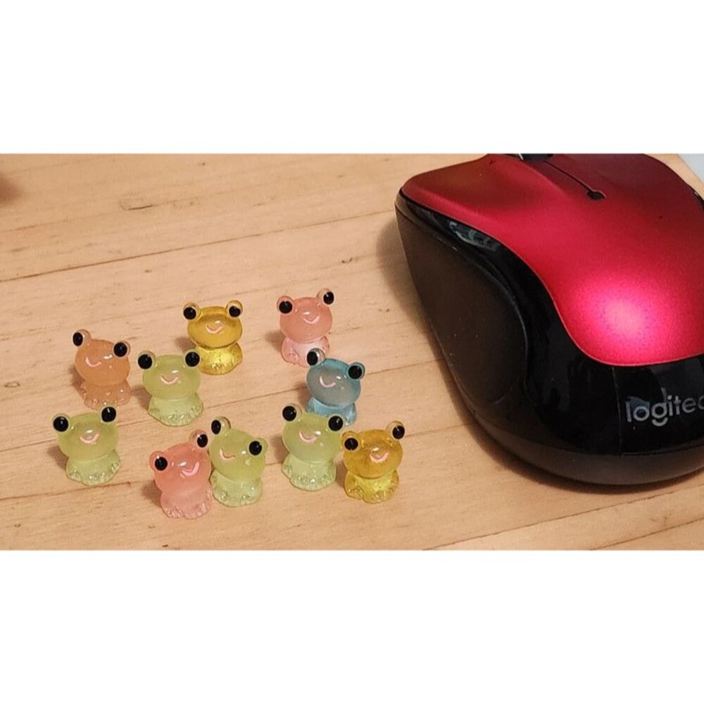 40Pcs Mini Frogs Luminous Tiny Resin